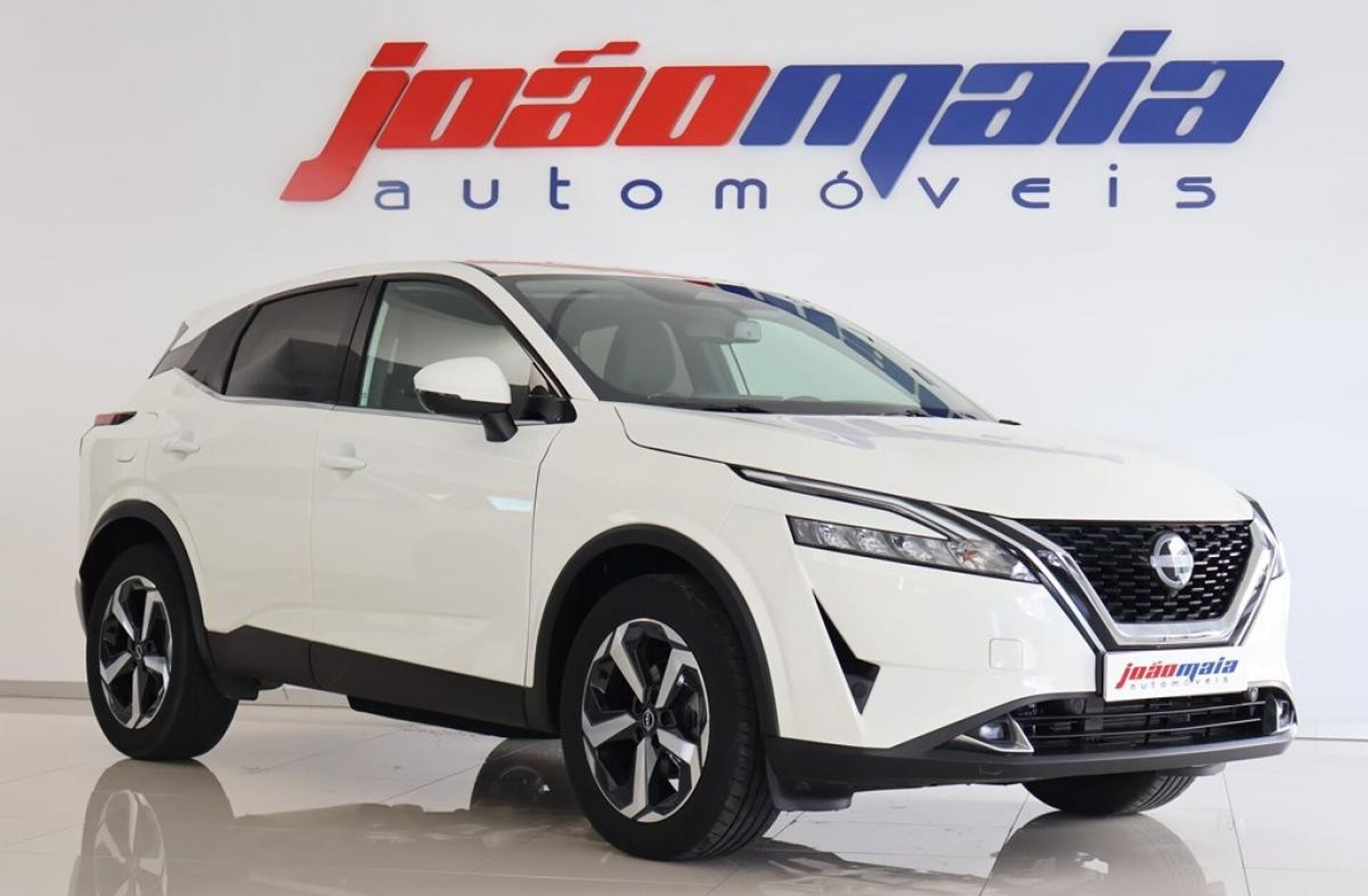 NISSAN Qashqai 1.3 DIG-T N-Connecta Xtronic
