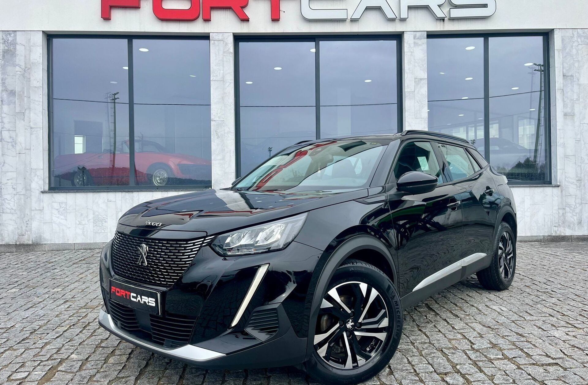 PEUGEOT 2008 1.2 PureTech Allure