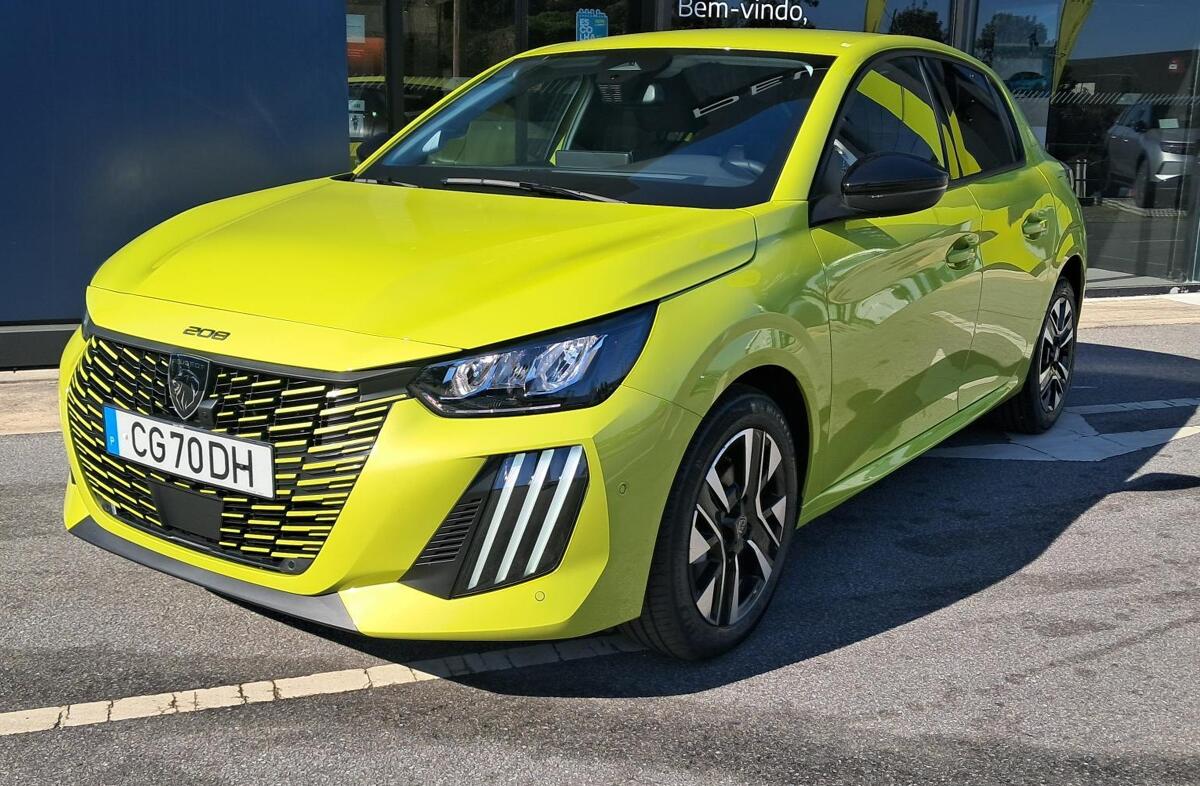 PEUGEOT 208 1.2 Allure