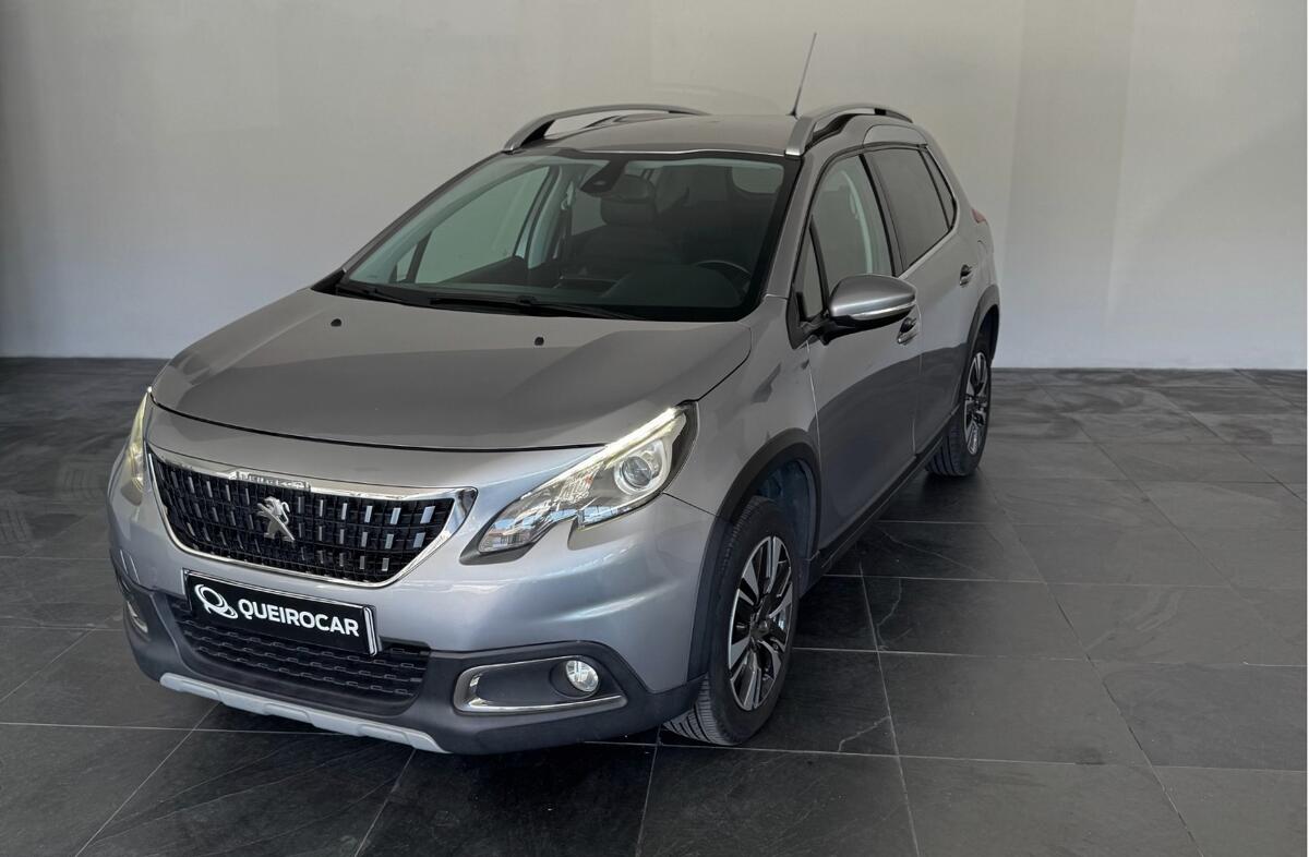 PEUGEOT 2008 1.2 PureTech Allure