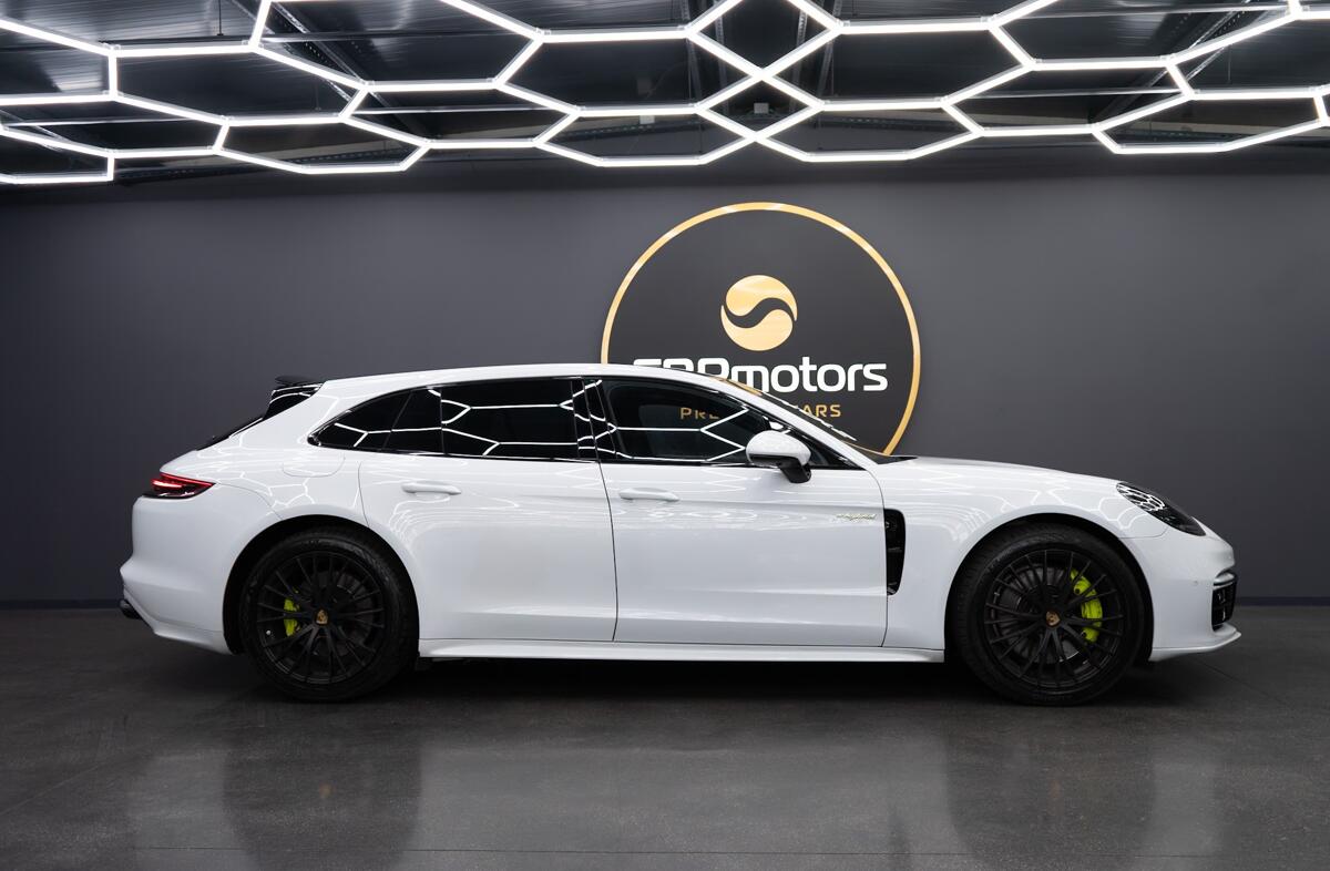 PORSCHE Panamera 4 E-Hybrid