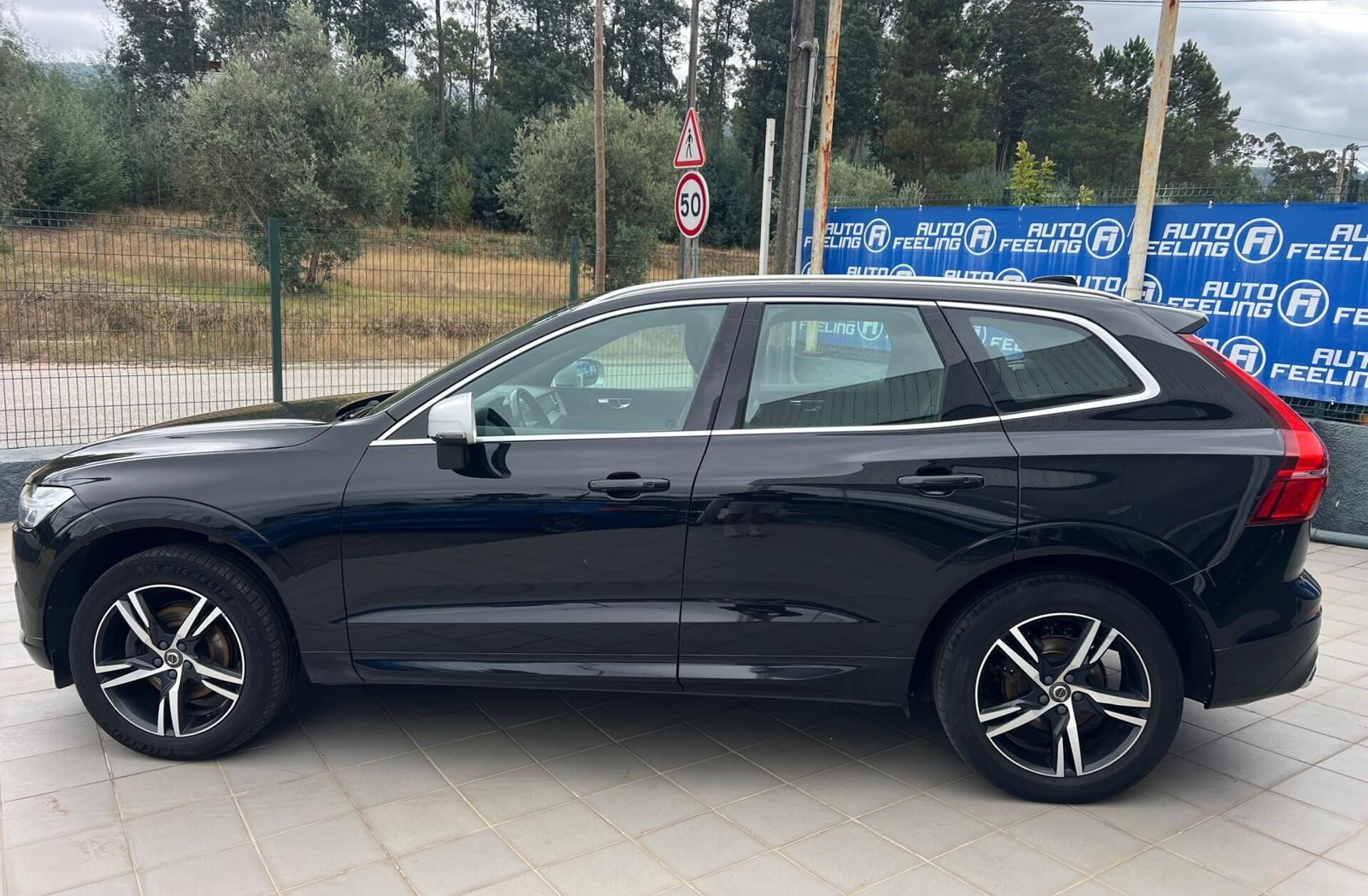 VOLVO XC60 2.0 D4 R-Design AWD Geartronic