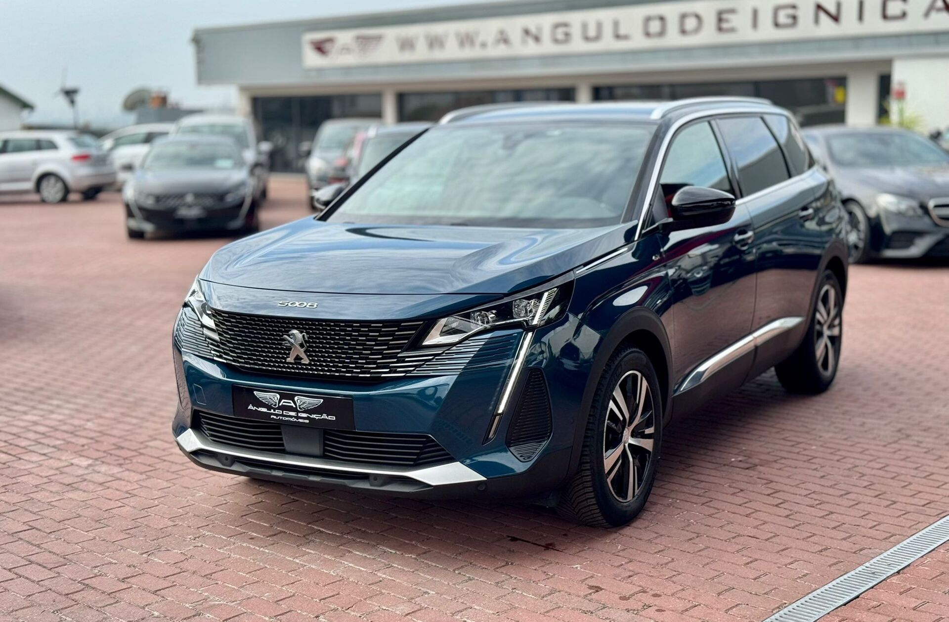 PEUGEOT 5008 1.5 BlueHDi GT EAT8