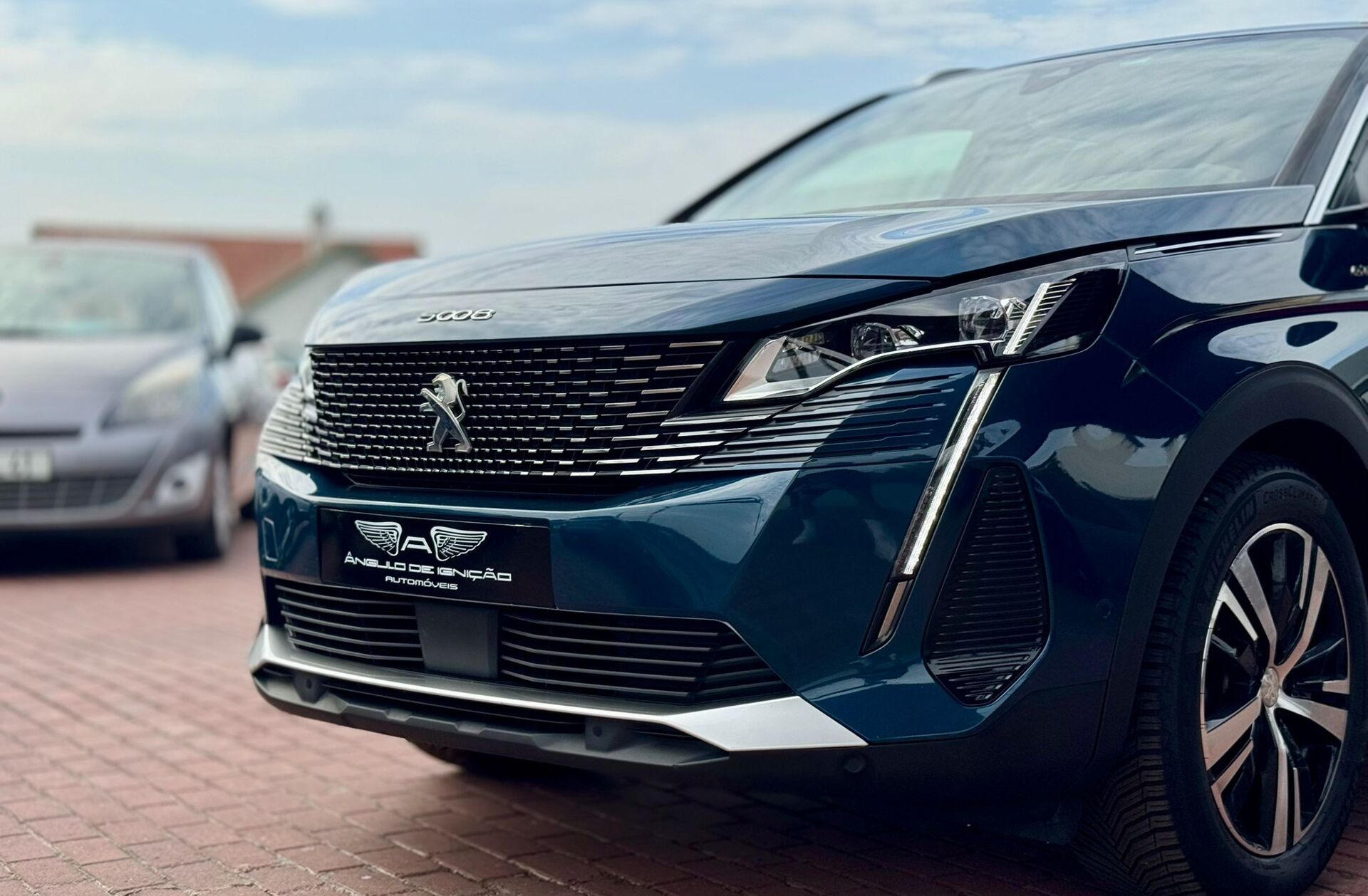 PEUGEOT 5008 1.5 BlueHDi GT EAT8