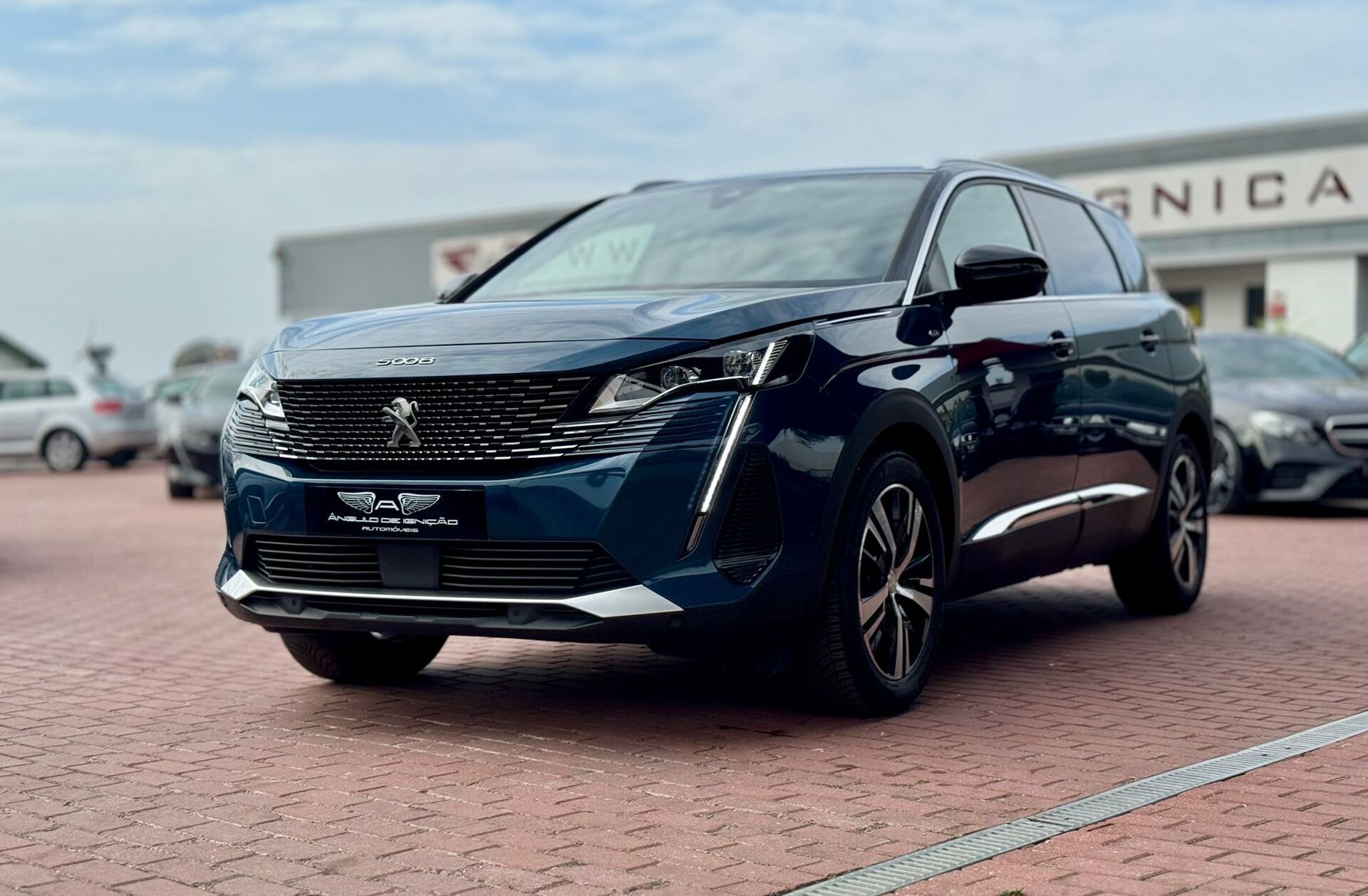 PEUGEOT 5008 1.5 BlueHDi GT EAT8