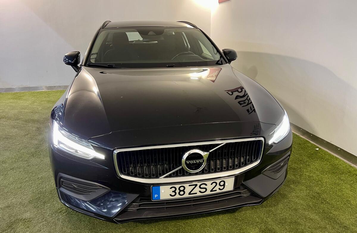 VOLVO V60 2.0 D3 Momentum Geartronic
