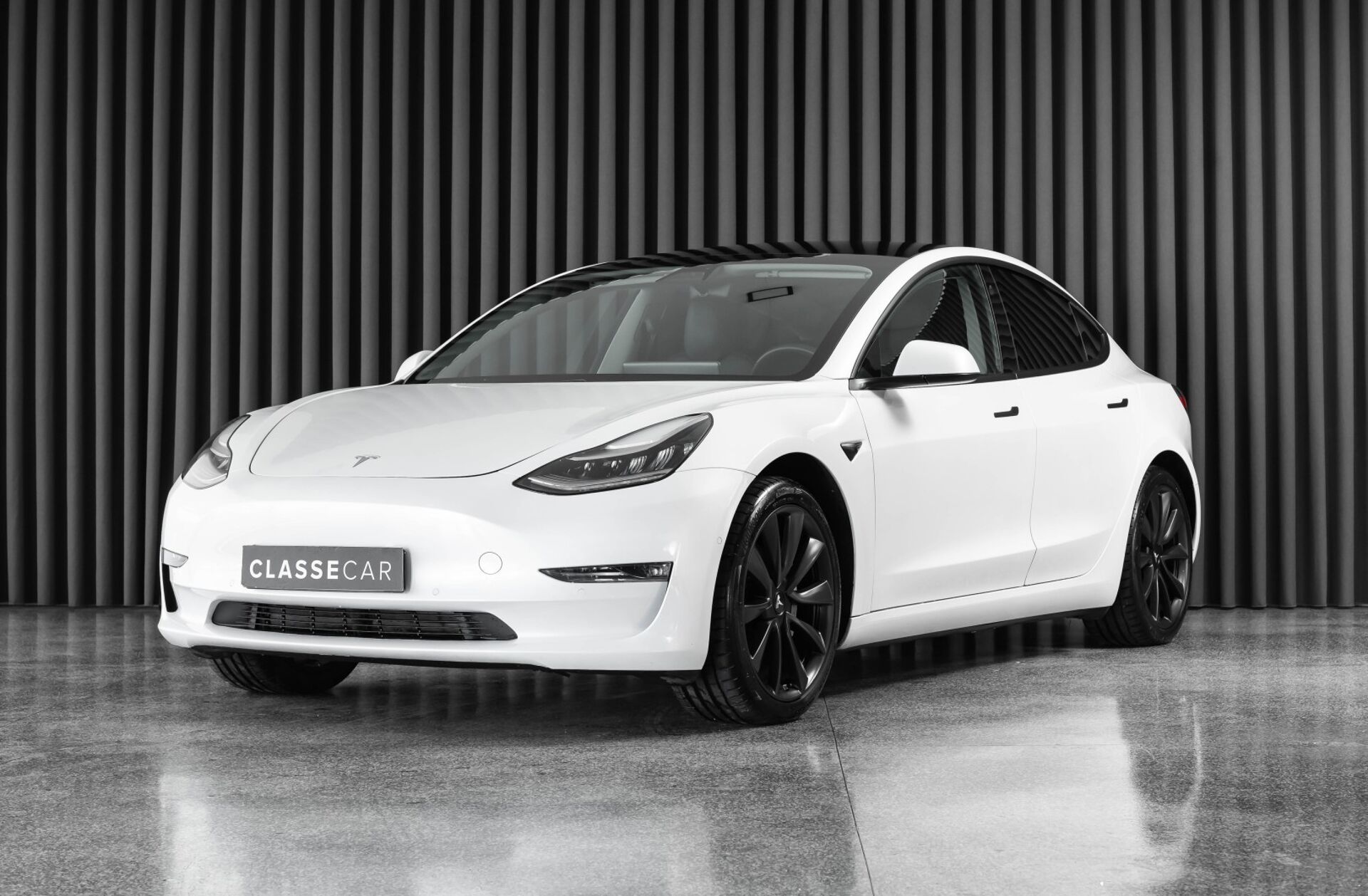 TESLA Model 3 Long Range AWD Dual Motor