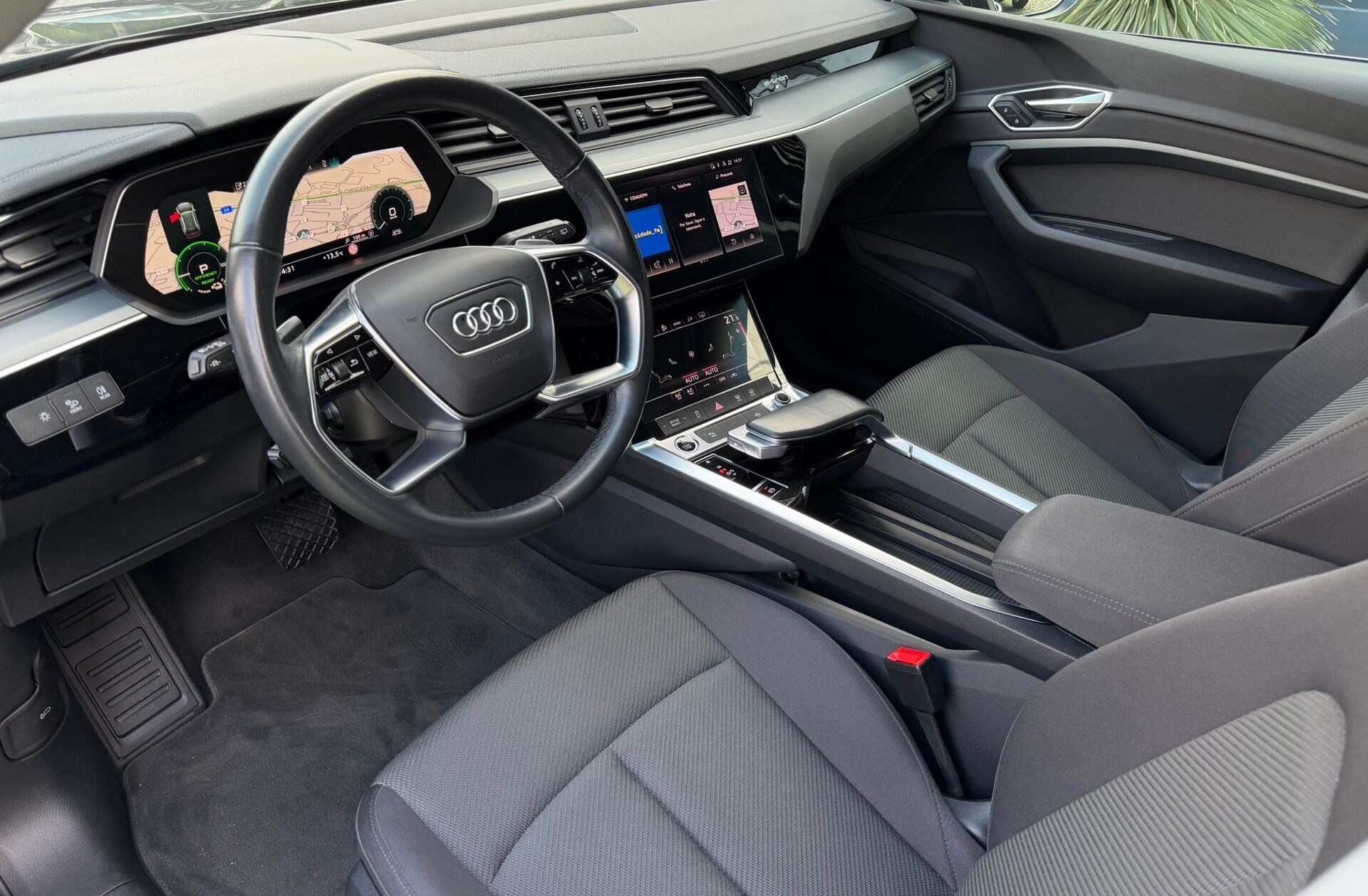 AUDI Q8 55 quattro Advanced