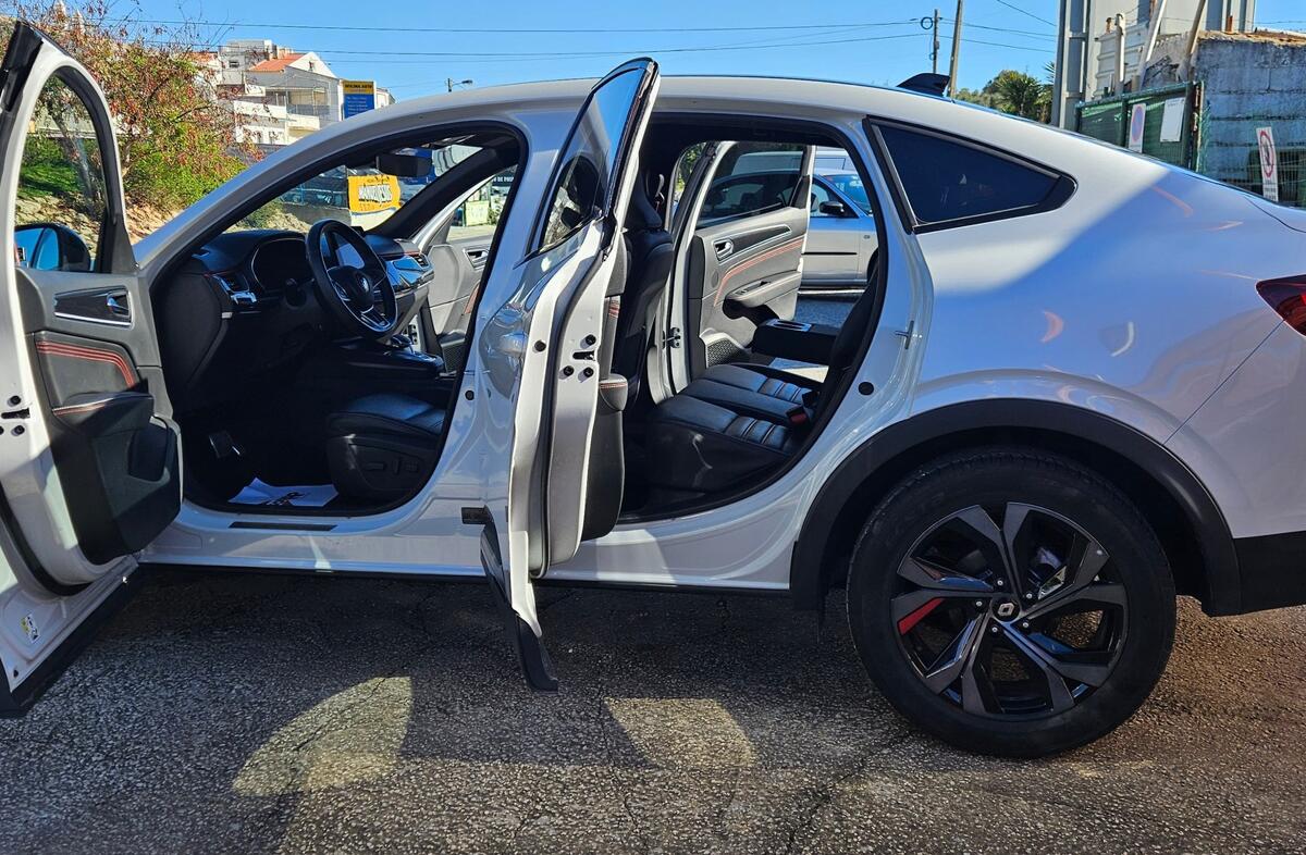 RENAULT Arkana 1.6 E-Tech R.S.Line