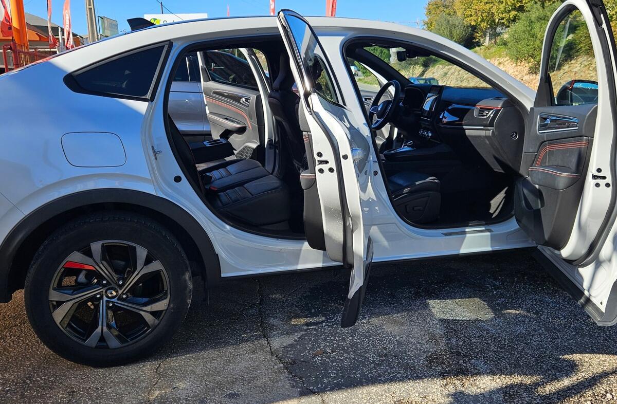 RENAULT Arkana 1.6 E-Tech R.S.Line