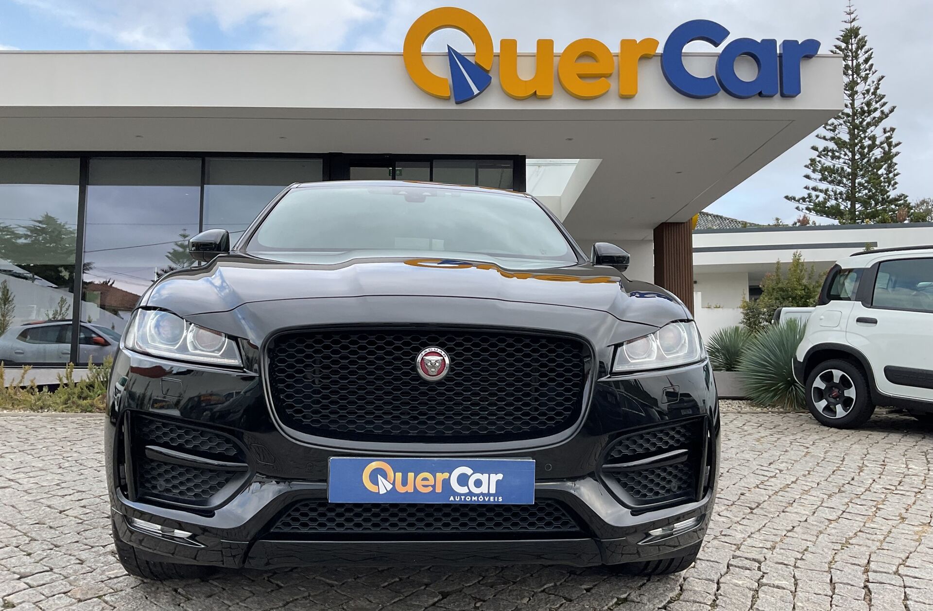 JAGUAR F-Pace 2.0 i4D R-Sport AWD Aut.