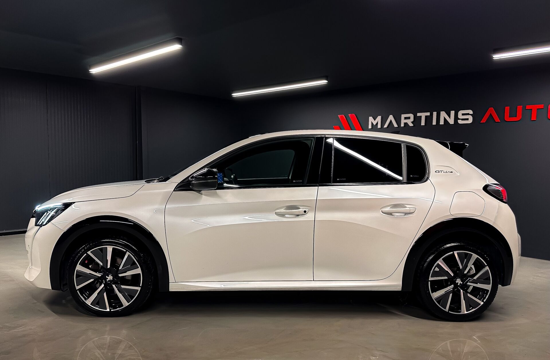 PEUGEOT 208 1.2 PureTech GT Line