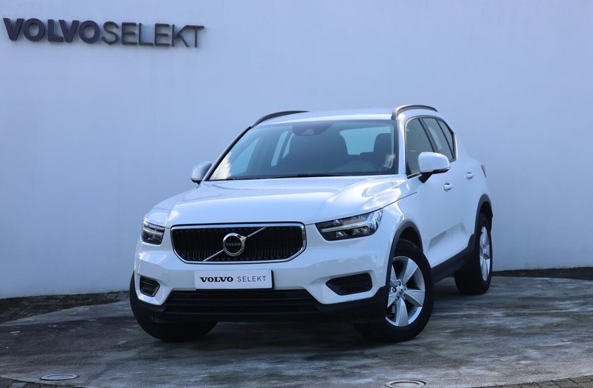 VOLVO XC40 1.5 T2 Momentum Core Geartronic