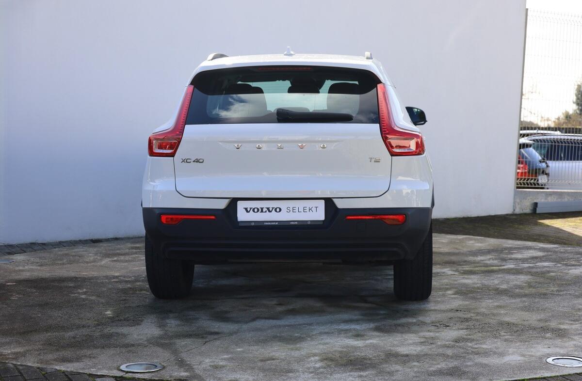 VOLVO XC40 1.5 T2 Momentum Core Geartronic