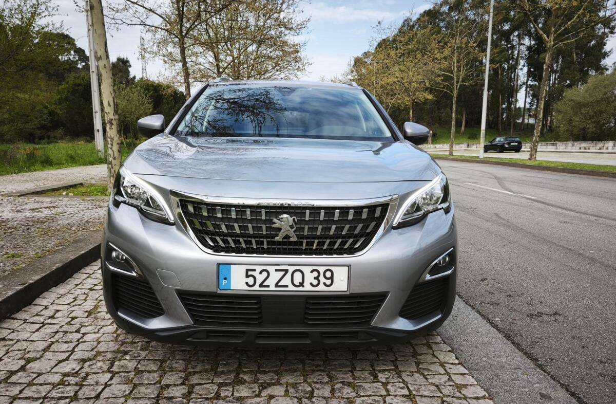 PEUGEOT 3008 1.5 BlueHDi Active