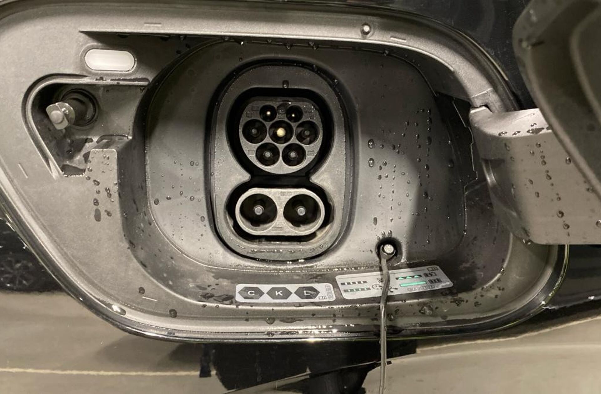 VOLKSWAGEN ID.4 77 kWh Pro Performance