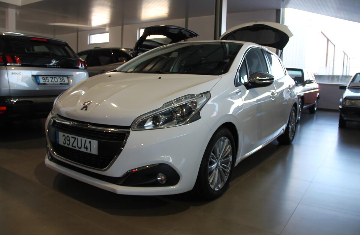 PEUGEOT 208 1.5 BlueHDi Active