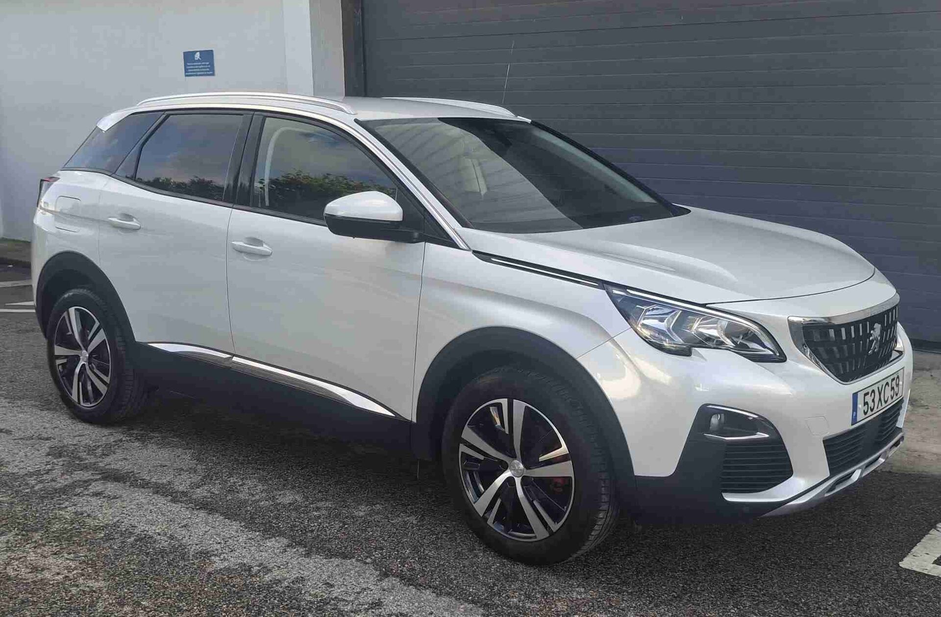 PEUGEOT 3008 1.5 BlueHDi Allure