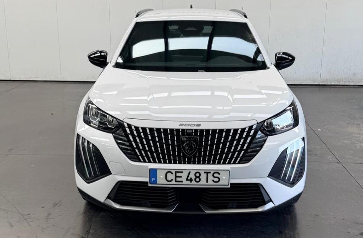 PEUGEOT 2008 1.2 PureTech Allure