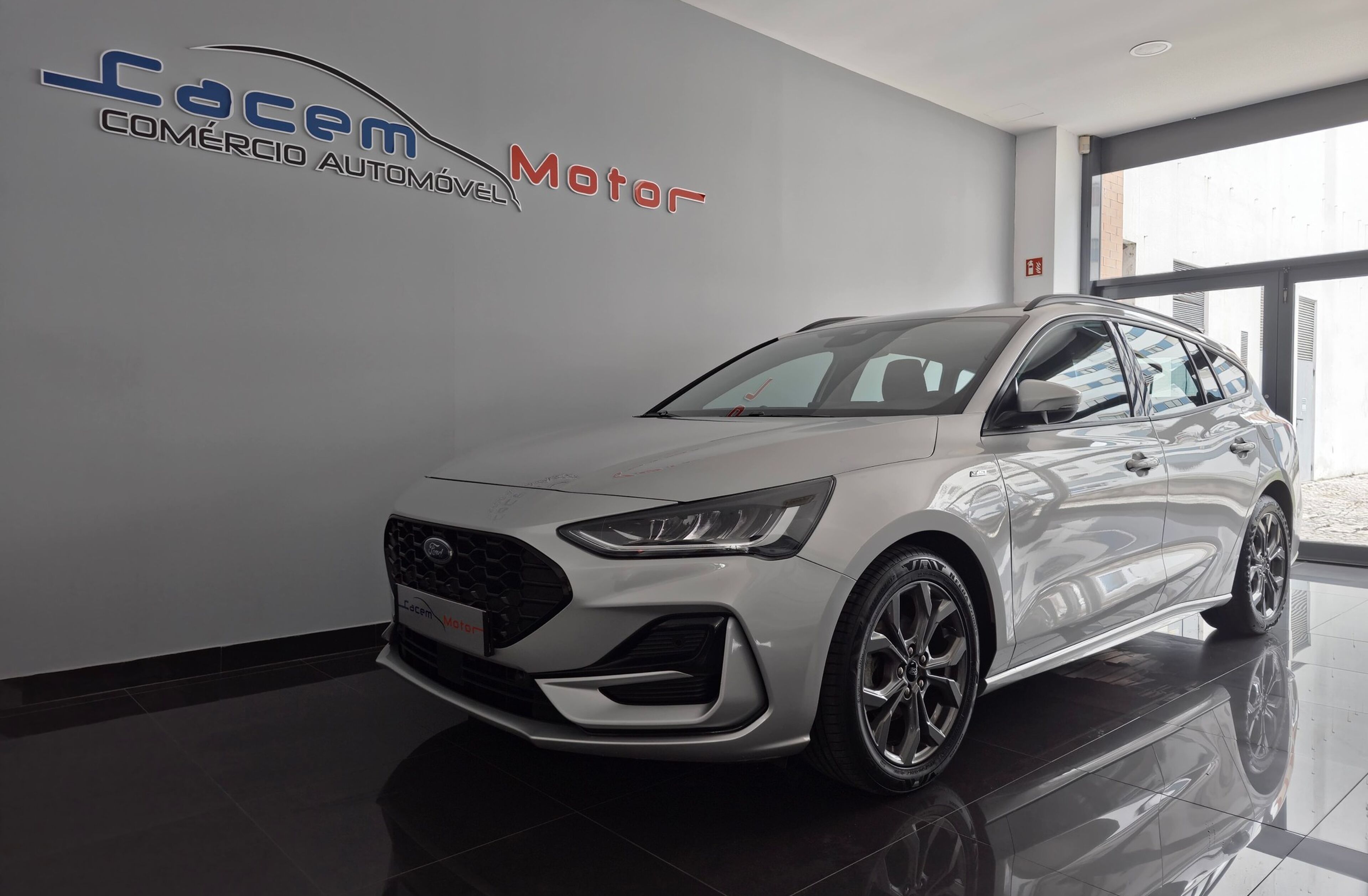 FORD Focus 1.0 EcoBoost MHEV ST-Line