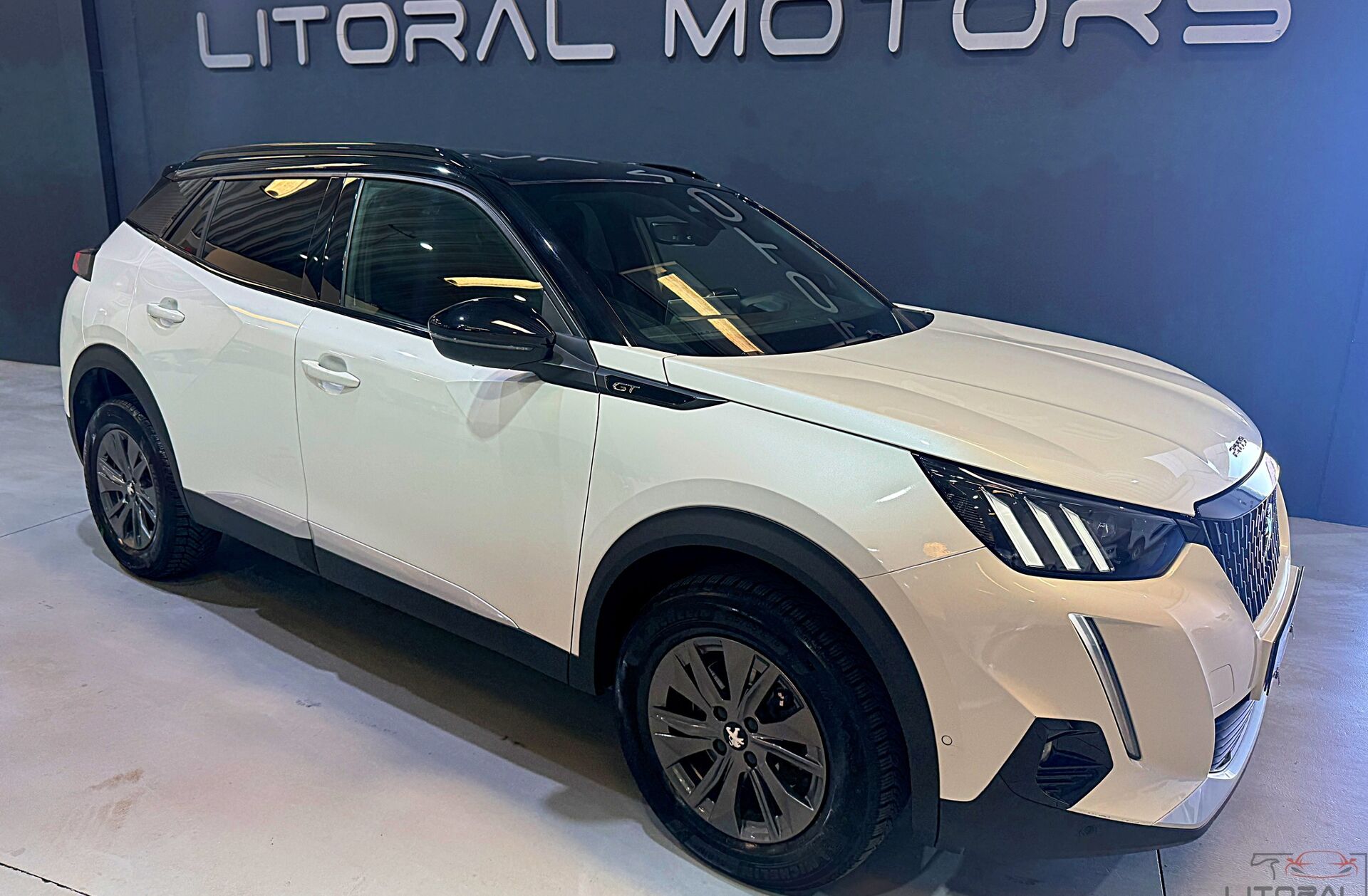 PEUGEOT 2008 1.2 PureTech GT EAT8