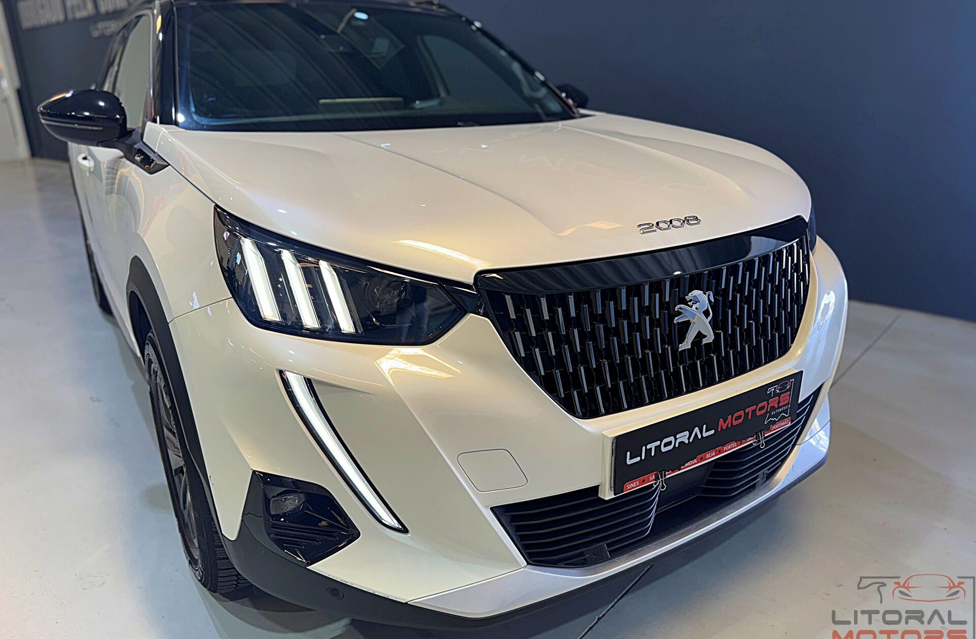 PEUGEOT 2008 1.2 PureTech GT EAT8