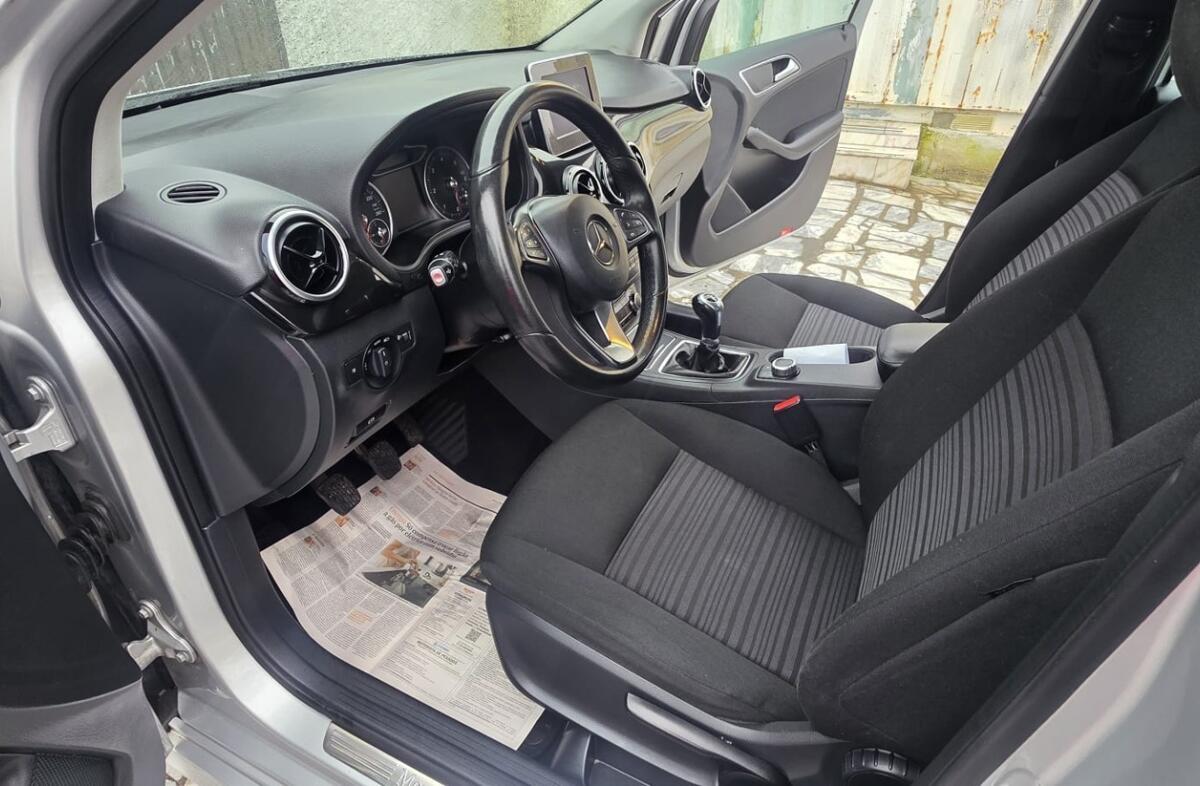 MERCEDES Classe B B 180 Style