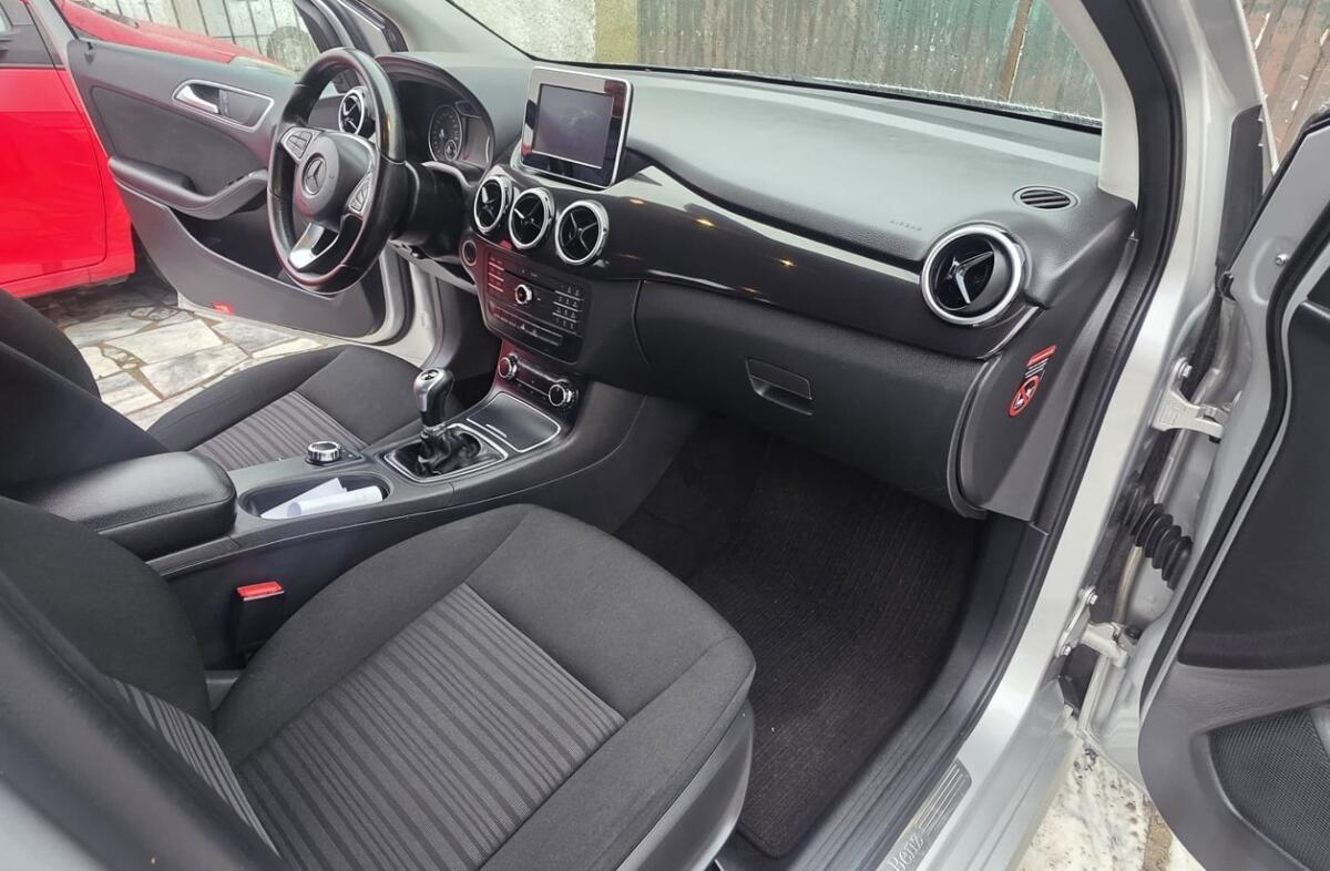 MERCEDES Classe B B 180 Style