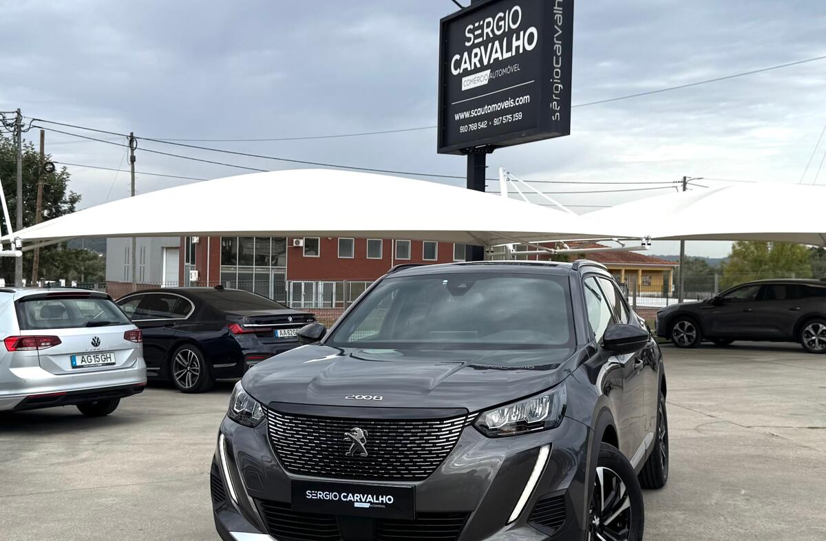 PEUGEOT 2008 1.2 PureTech Allure