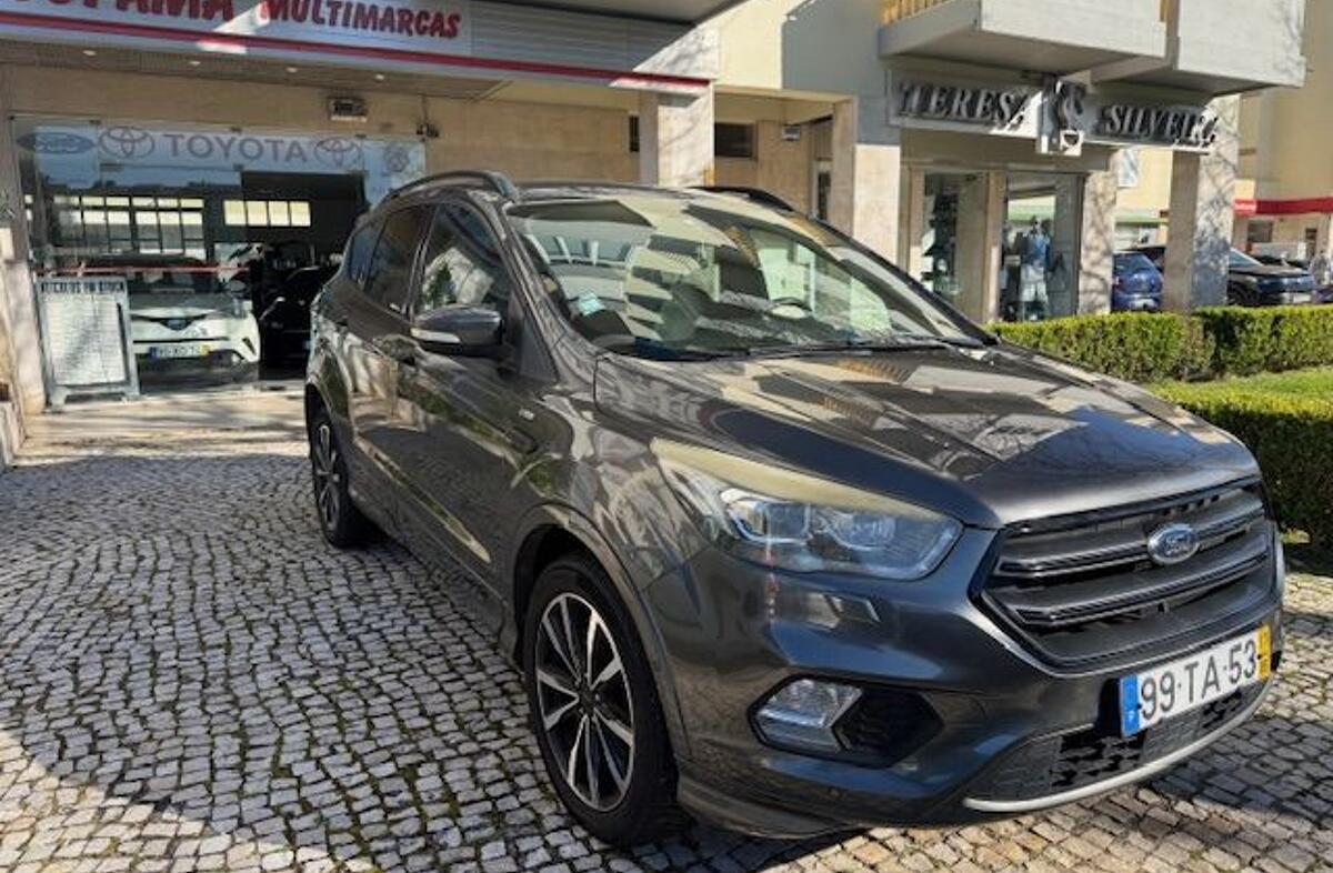 FORD Kuga 1.5 TDCi ST-Line