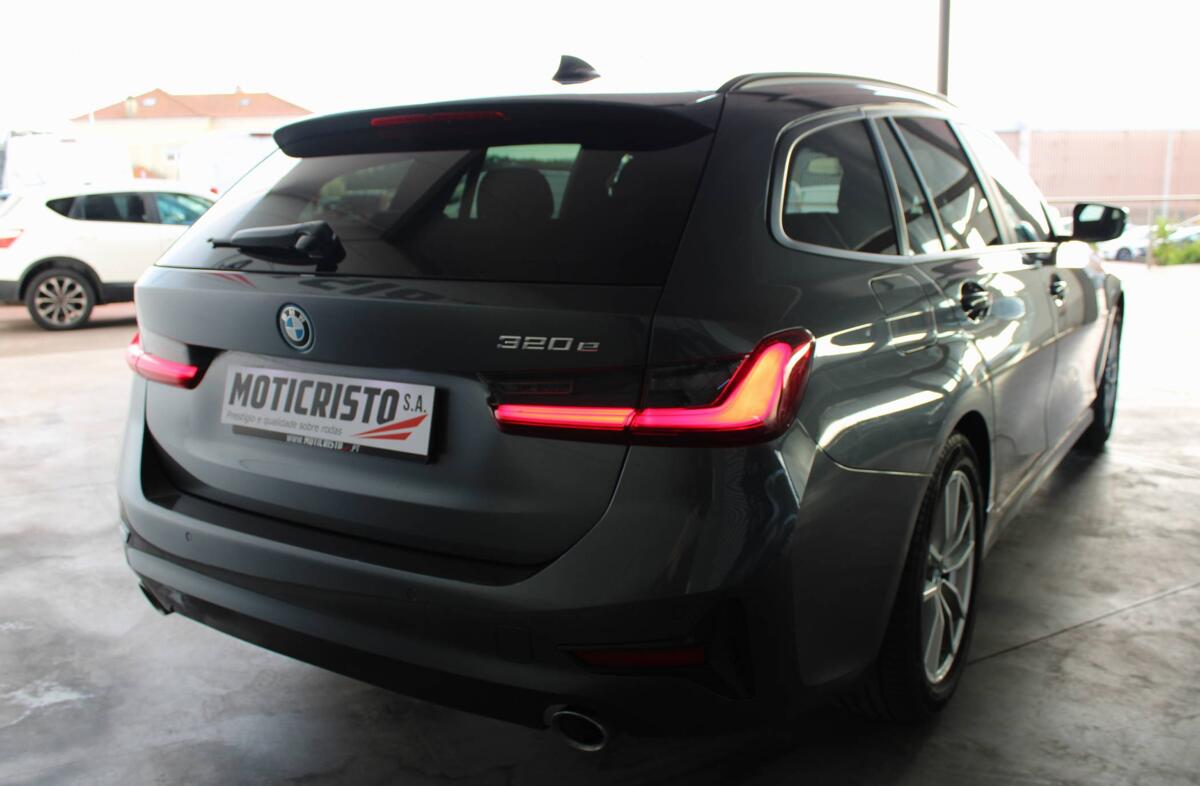 BMW Serie-3 320 e Touring Corporate Edition Auto