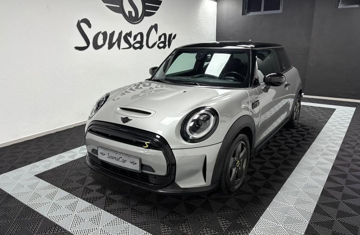 MINI Mini Cooper SE Essential