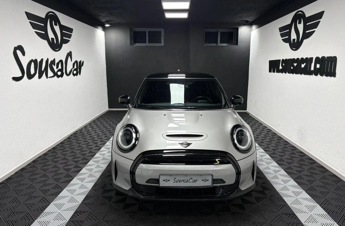 MINI Mini Cooper SE Essential