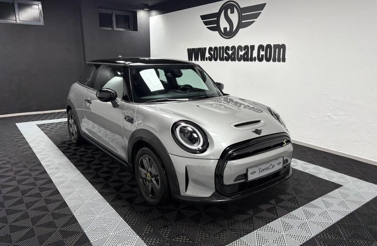 MINI Mini Cooper SE Essential