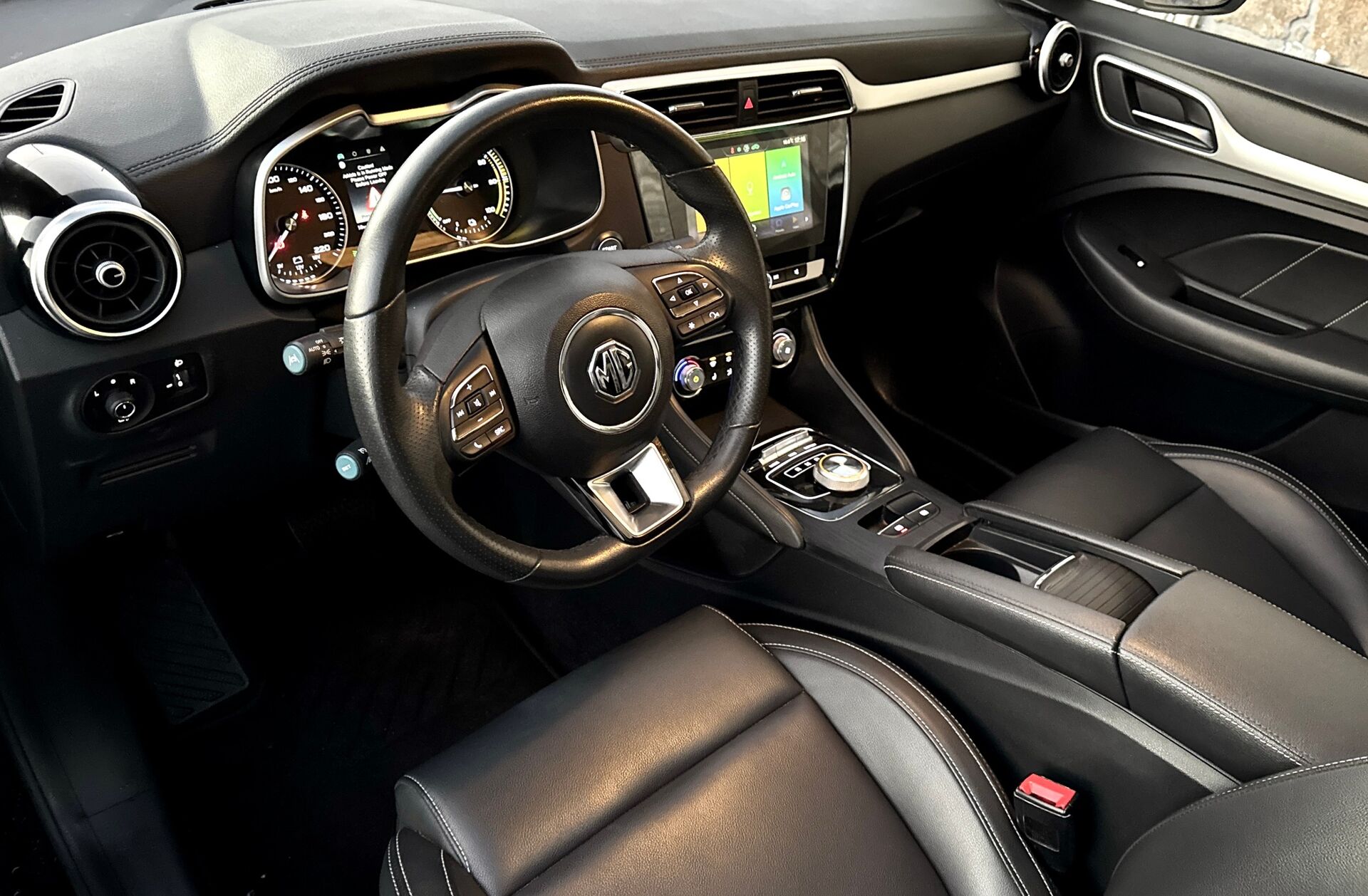 MG ZS 44.5 kWh Luxury