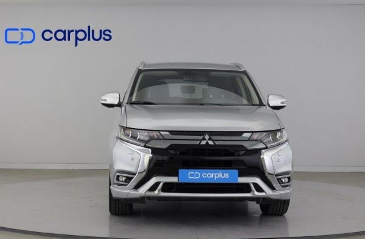 MITSUBISHI Outlander 2.4 PHEV Instyle