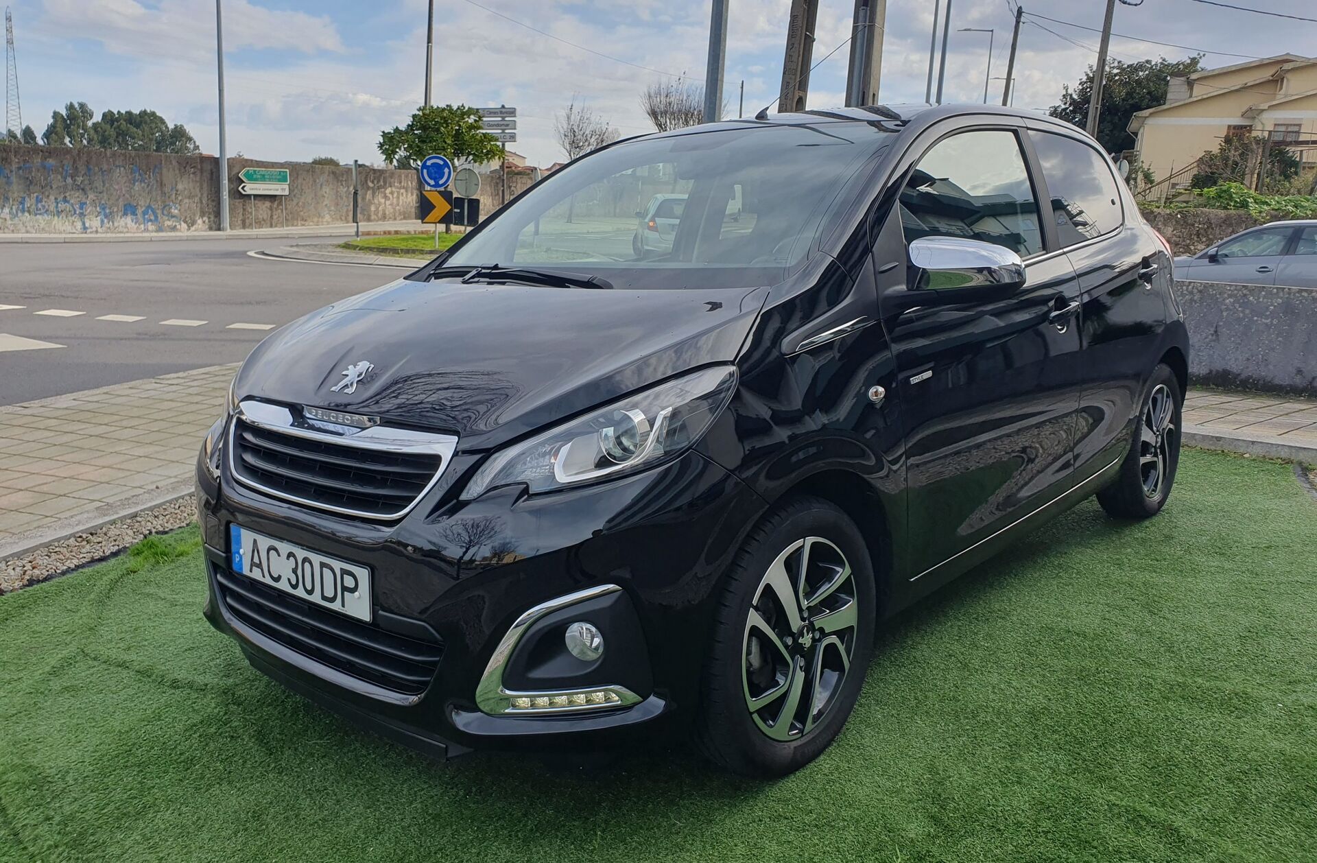 PEUGEOT 108 1.0 VTi Style