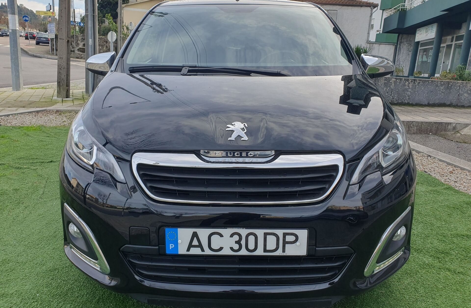 PEUGEOT 108 1.0 VTi Style