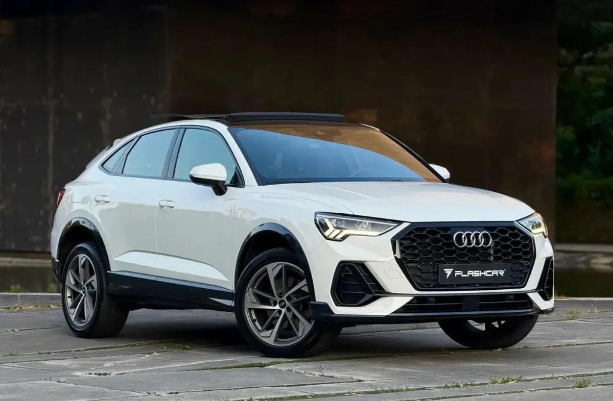 AUDI Q3 35 TFSI S line S tronic