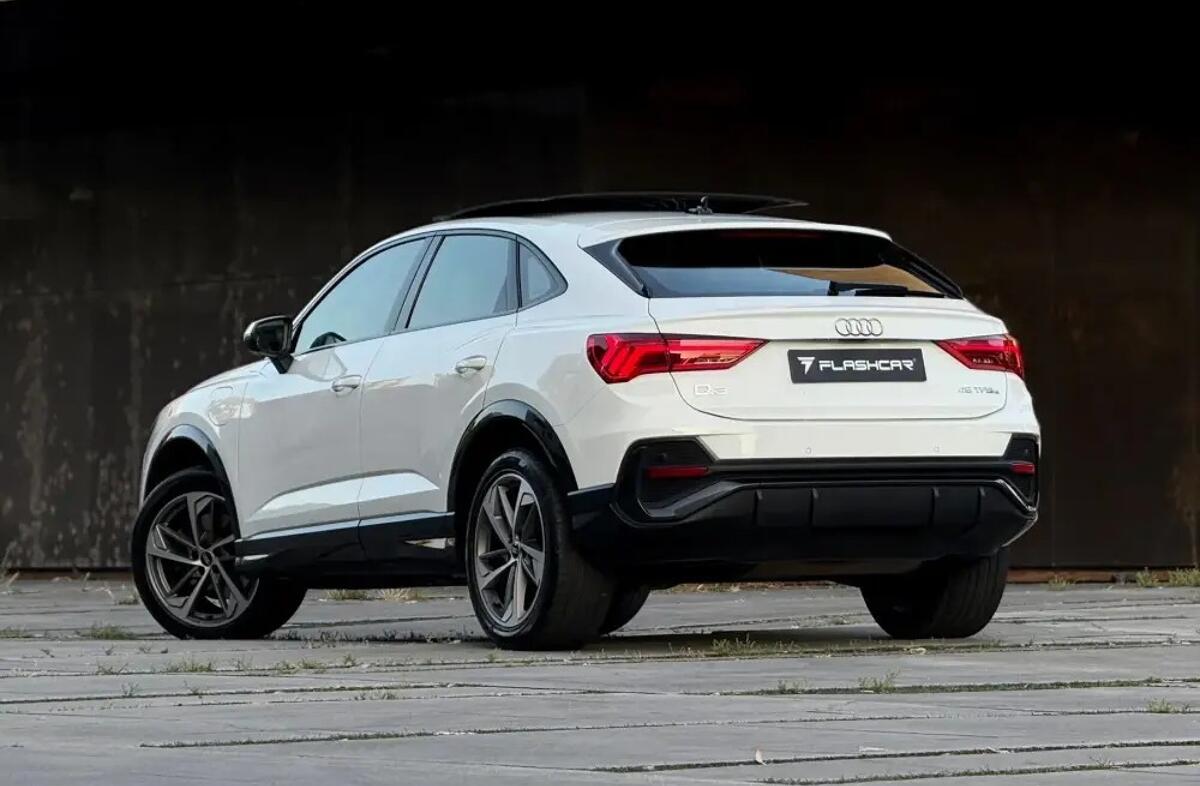 AUDI Q3 35 TFSI S line S tronic