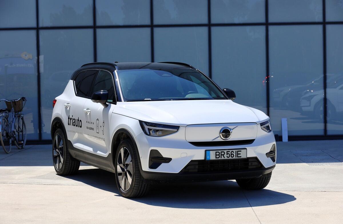 VOLVO EX40 Single Motor Extended Range Plus