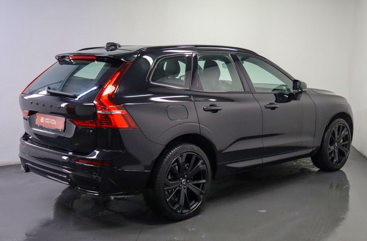 VOLVO XC60 2.0 T6 PHEV Black Edition AWD