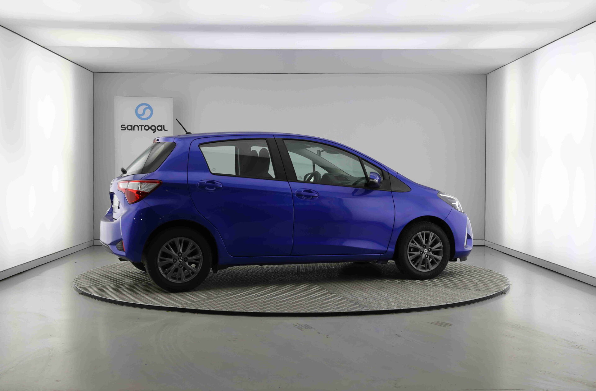 TOYOTA Yaris 1.0 VVT-i Active