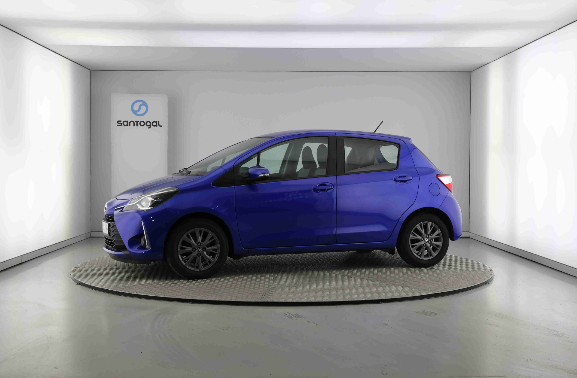 TOYOTA Yaris 1.0 VVT-i Active