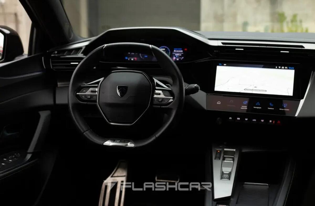 PEUGEOT 408 1.2 PureTech GT EAT8