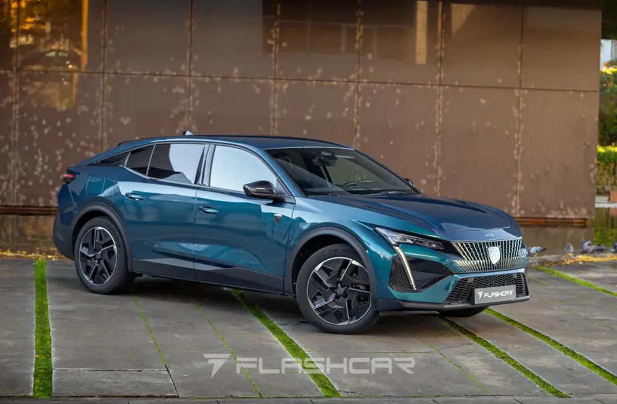 PEUGEOT 408 1.2 PureTech GT EAT8