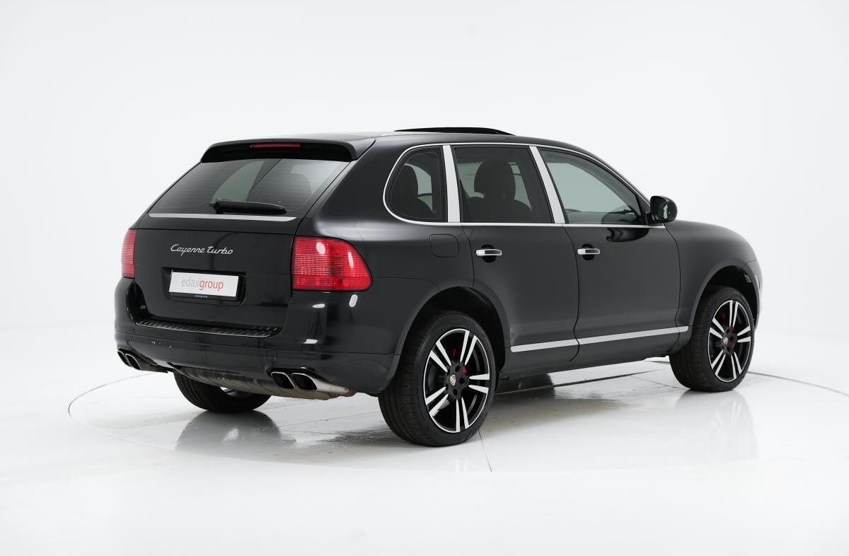 PORSCHE Cayenne Turbo