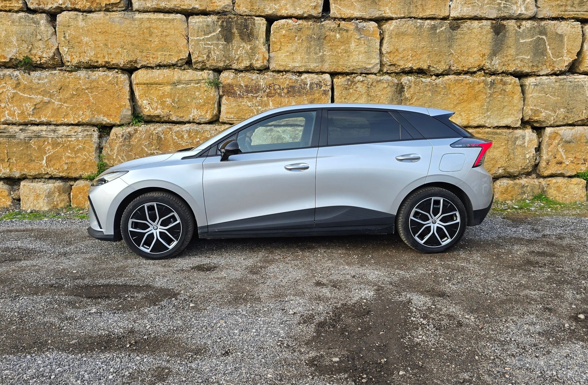 MG MG4 64 kWh Luxury