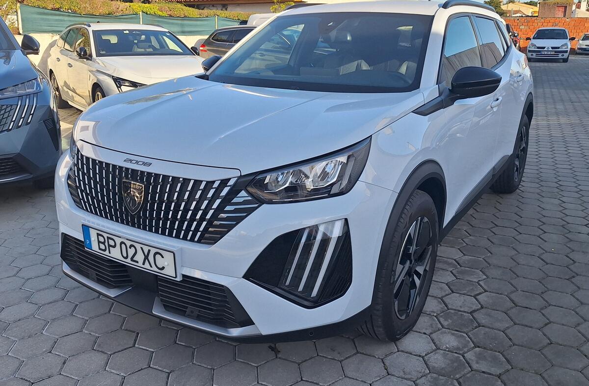 PEUGEOT 2008 1.2 Hybrid Allure e-DCS6