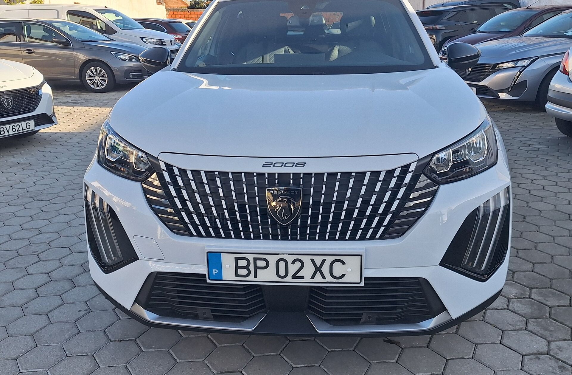 PEUGEOT 2008 1.2 Hybrid Allure e-DCS6